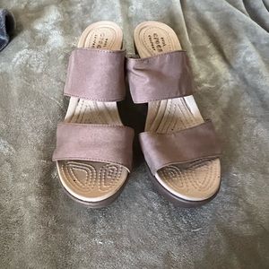 Dual Croc Wedge